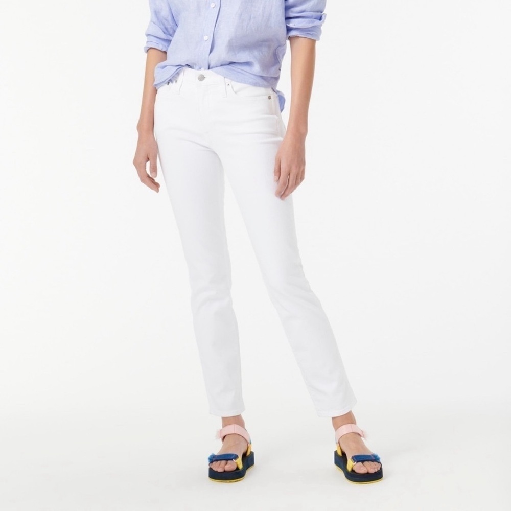 J Crew Petite 9” Vintage Straight jeans AV703 32P 32 White
